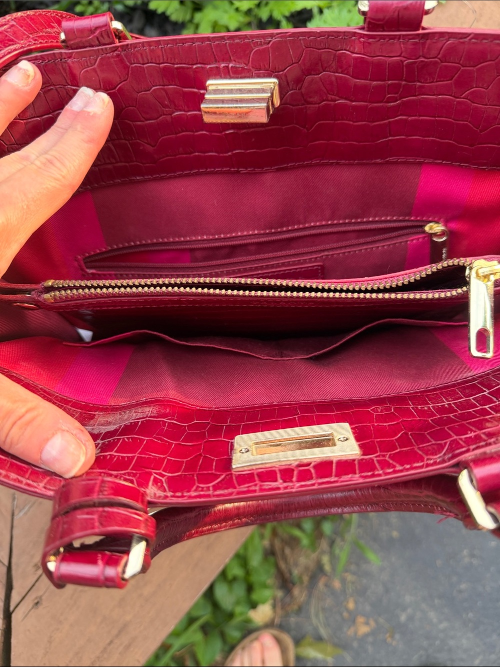 Talbots ~ Deep Red Croc-Embossed Tote Bag with Turn-Lock Closure - Picture 6 of 10